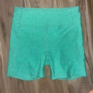 Outdoor Voices 5” Warmup Biker Shorts Green
